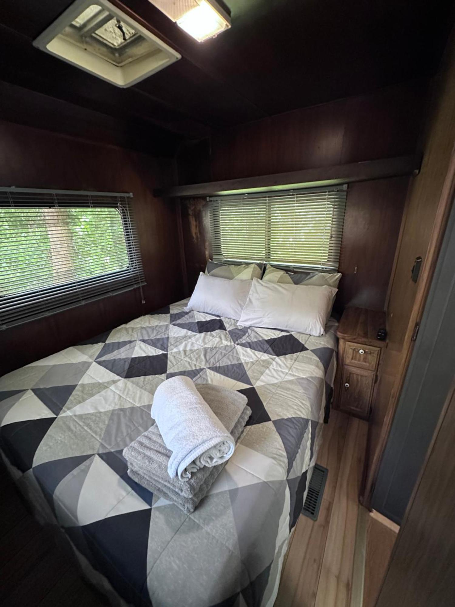 Momotoh Camper *