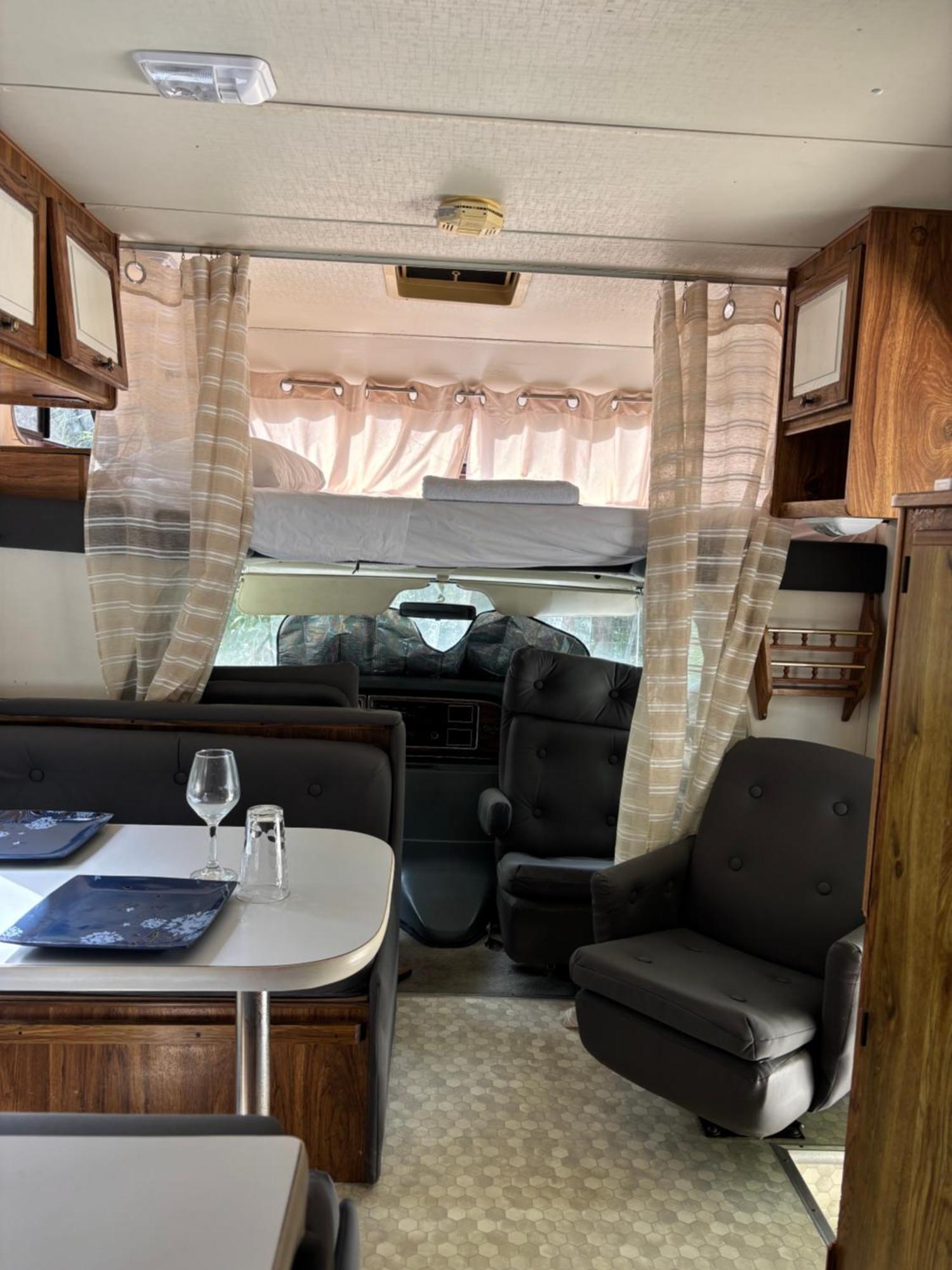 Momotoh Camper *